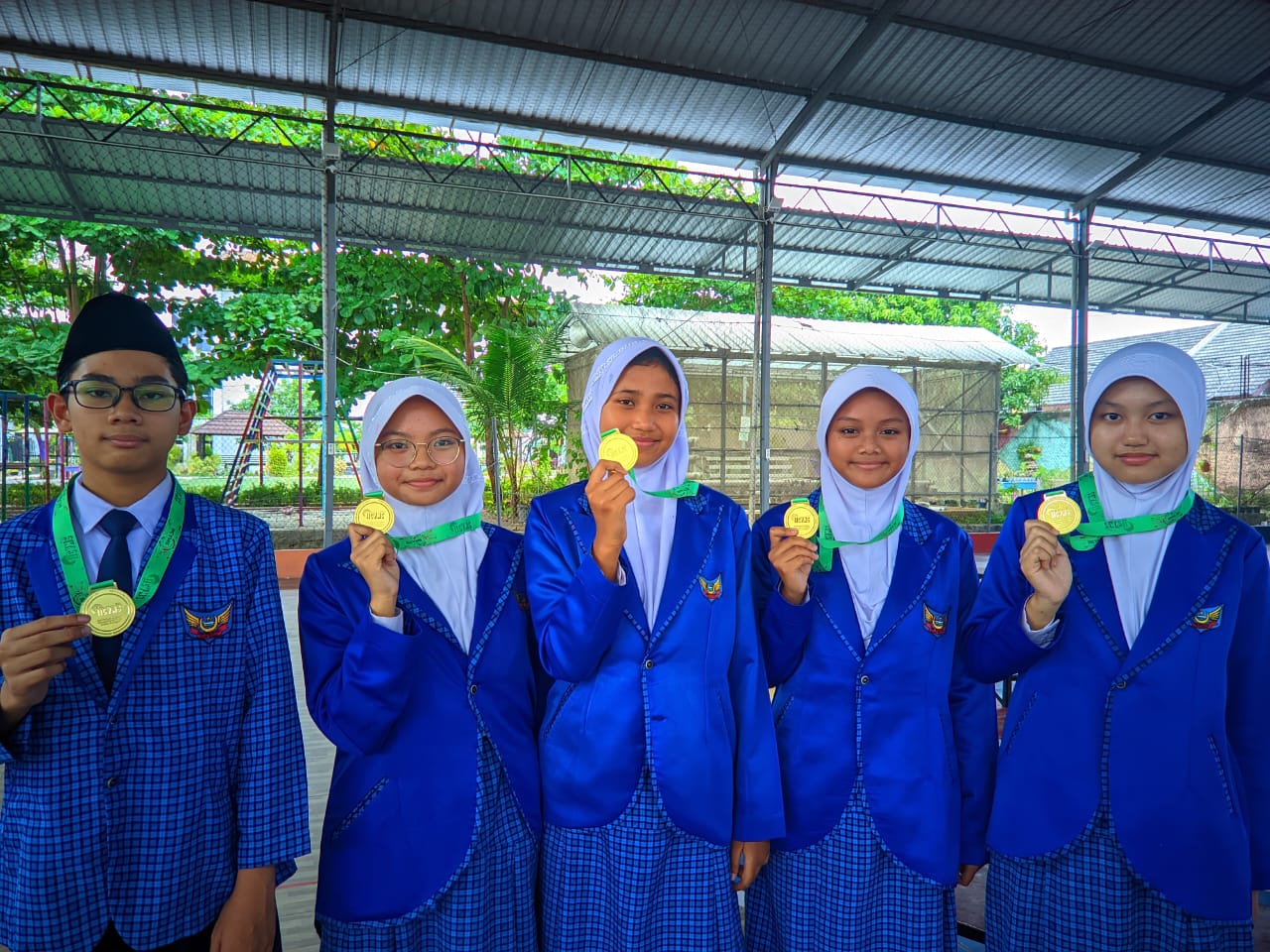 Gemilang di Akhir Tahun: SMP Ihsaniyah Tegal Raih Dua Prestasi Internasional