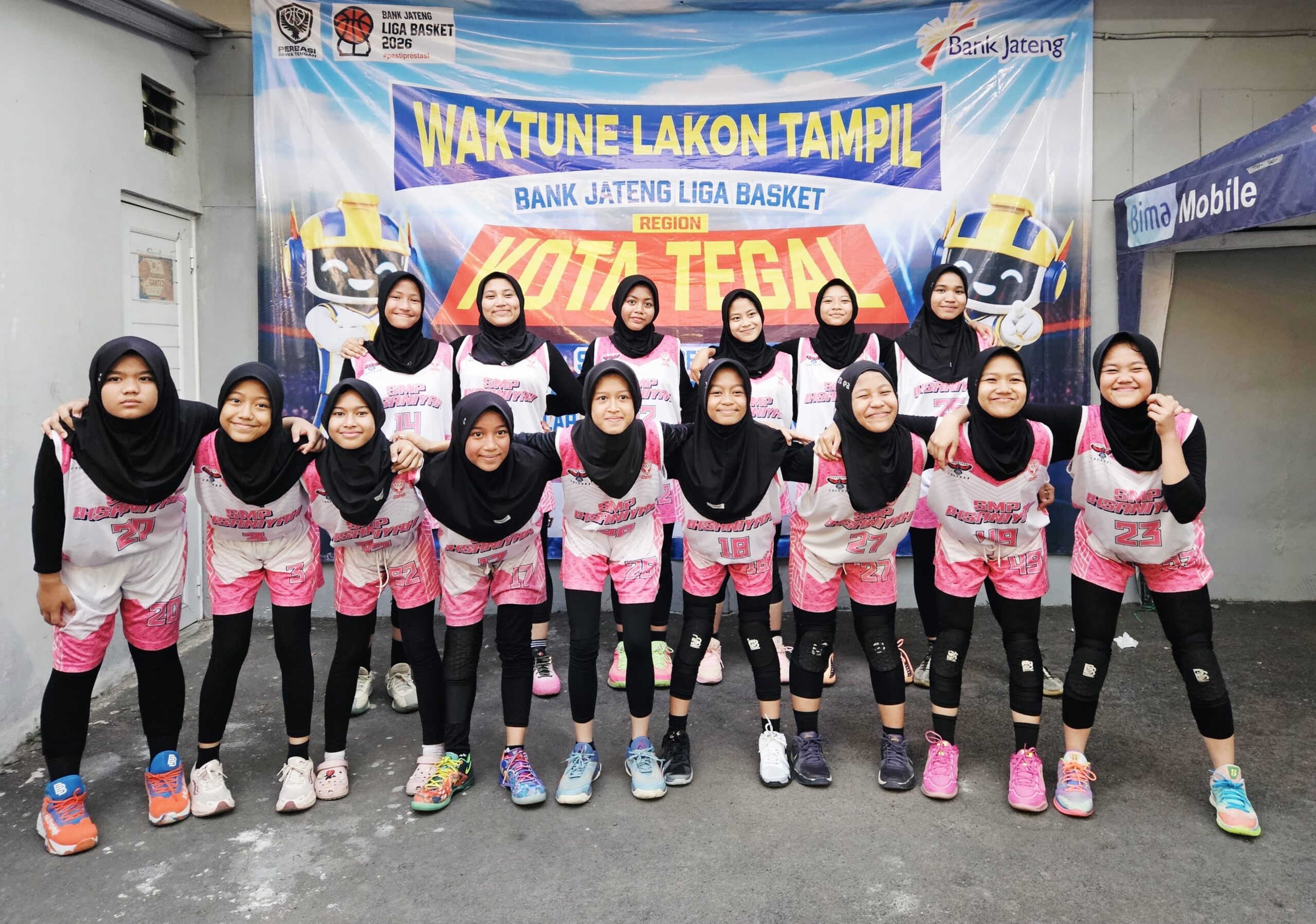 Tim Basket SMP Ihsaniyah Tegal Raih Juara 1 dan 2 Liga Basket Bank Jateng 2026